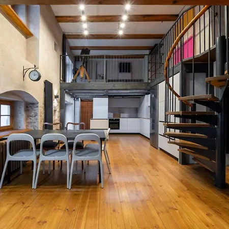 Appartement Old Town Loft Duplex, 24h7d Self Check In Loft