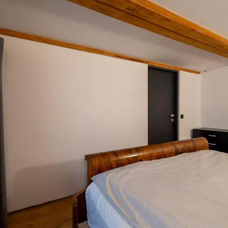 Old Town Loft Duplex, 24h7d Self Check In Loft