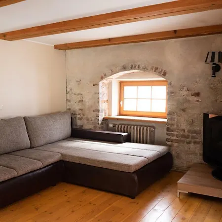 Old Town Duplex, 24/7 Self Check In Loft Apartment