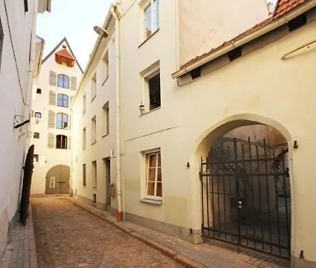 Old Town Duplex, 24/7 Self Check In Loft * Riga