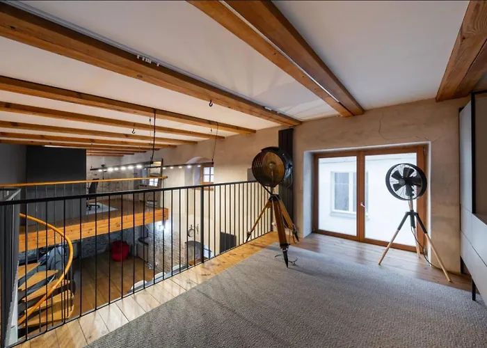 Old Town Loft Duplex, 24h7d Self Check In Loft