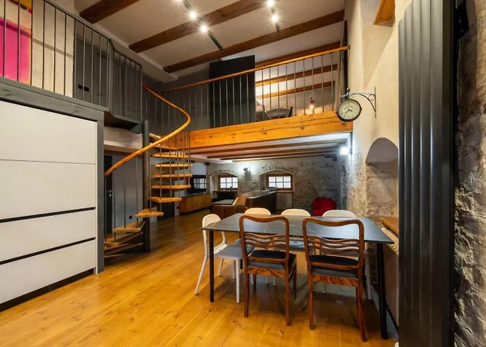 Old Town Loft Duplex, 24h7d Self Check In Loft Daire *