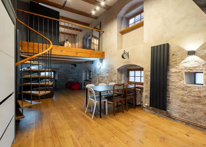 Old Town Loft Duplex, 24h7d Self Check In Loft