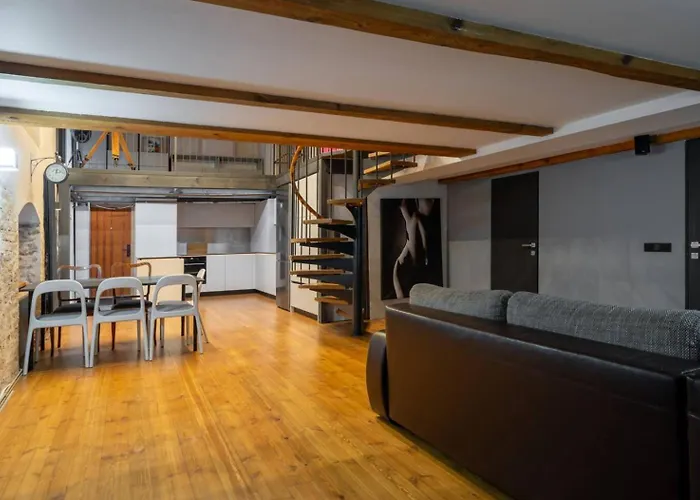 Old Town Loft Duplex, 24h7d Self Check In Loft Daire