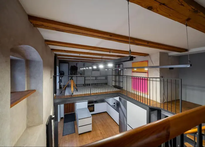 Old Town Loft Duplex, 24h7d Self Check In Loft Daire