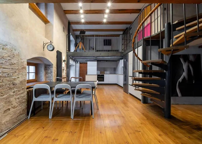 Apartment Old Town Loft Duplex, 24h7d Self Check In Loft